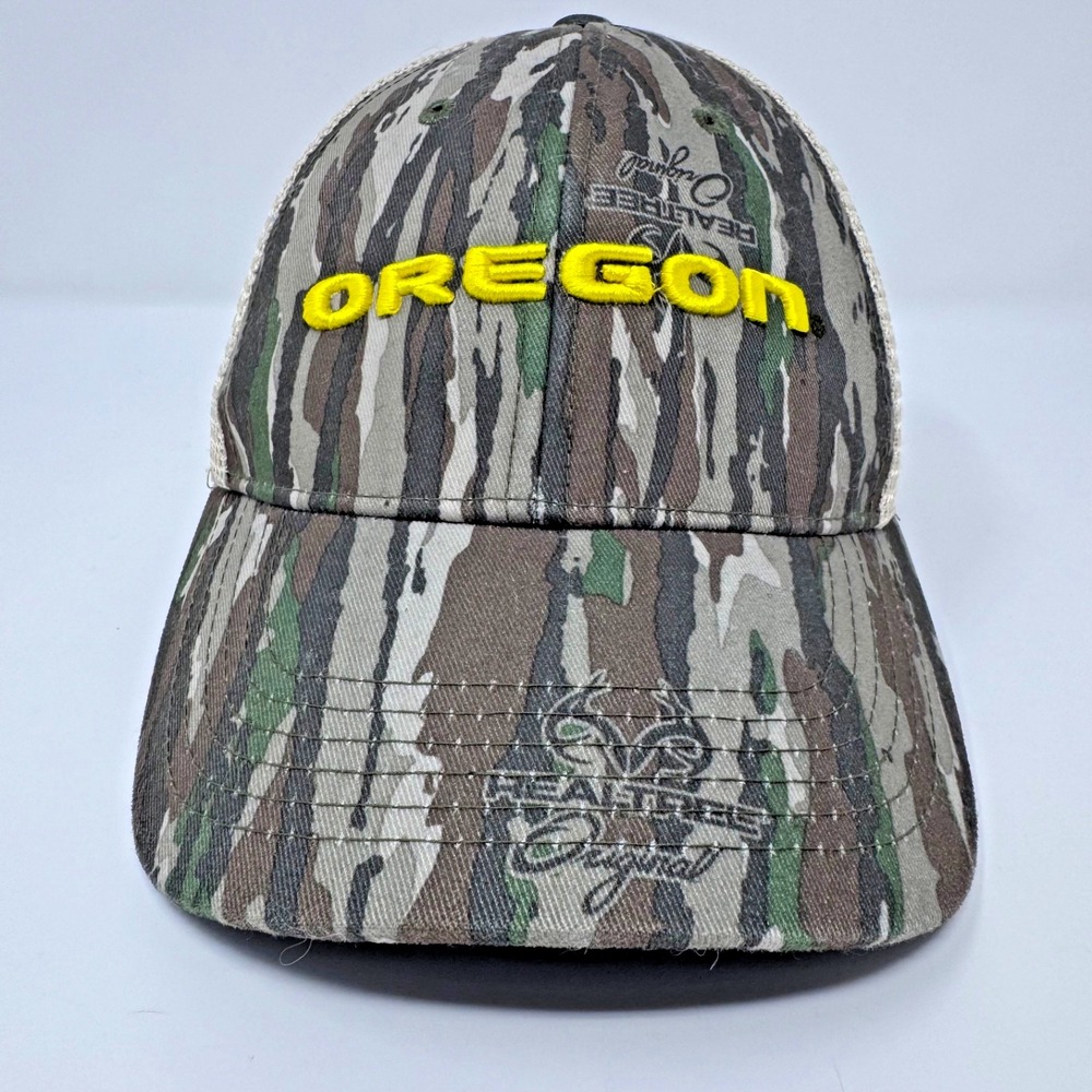 Oregon Ducks Realtree Original Country Camo Trucker Hat Snapback Men's
